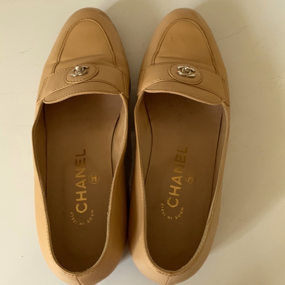 CHANEL Tan Leather Loafers